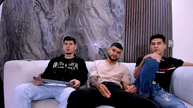 hot day online show from 03/18/25, 01:53