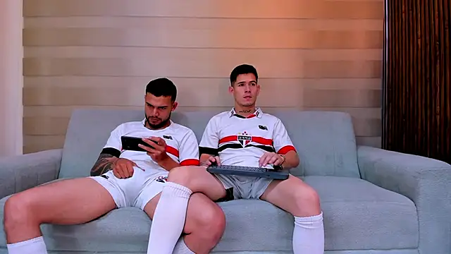 hot day online show from 10/21/25, 08:53