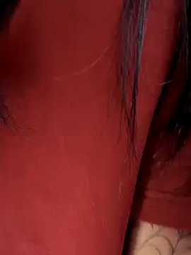 Snapshot of -Loren- chatting on 12/04/25, 11:30 -Loren- online show from 12/04/25, 11:30