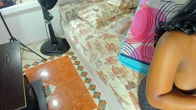 Snapshot of Evelonga_707 chatting on 01/07/25, 07:06 Evelonga 707 online show from 01/07/25, 07:06