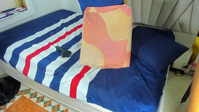 Snapshot of Evelonga_707 chatting on 02/13/25, 10:00 Evelonga 707 online show from 02/13/25, 10:00