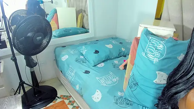 Snapshot of Evelonga_707 chatting on 02/14/25, 07:12 Evelonga 707 online show from 02/14/25, 07:12