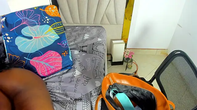 Snapshot of Evelonga_707 chatting on 03/06/25, 07:32 Evelonga 707 online show from 03/06/25, 07:32