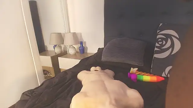 Evelonga 707 online show from 02/05/26, 07:07