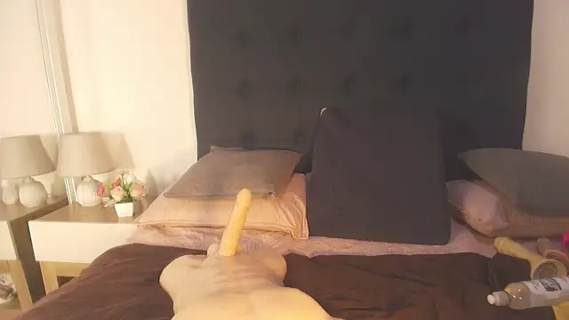 Evelonga 707 online show from 03/09/26, 07:07