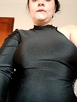 Im Amelia online show from 01/15/25, 10:46