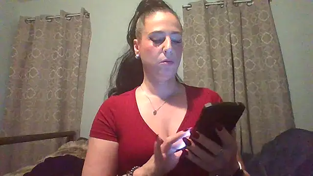 Audrey hotty online show from 11/12/25, 10:41