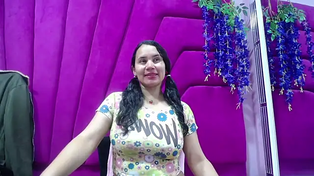 Saylor Lee22 online show from 10/05/25, 04:00