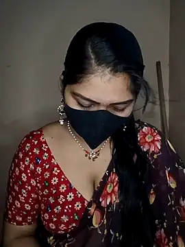 Snapshot of midhly chatting on 12/03/24, 06:49 midhly online show from 12/03/24, 06:49