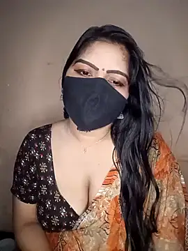 Snapshot of midhly chatting on 12/06/24, 06:06 midhly online show from 12/06/24, 06:06