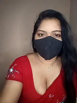 Snapshot of midhly chatting on 12/10/24, 08:16 midhly online show from 12/10/24, 08:16