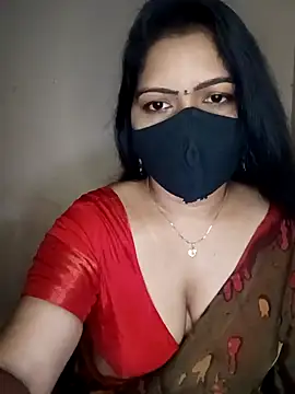 Snapshot of midhly chatting on 01/20/25, 07:04 midhly online show from 01/20/25, 07:04