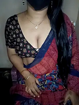 Snapshot of midhly chatting on 01/25/25, 06:46 midhly online show from 01/25/25, 06:46