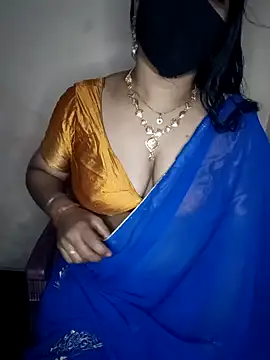 Snapshot of midhly chatting on 01/30/25, 06:54 midhly online show from 01/30/25, 06:54