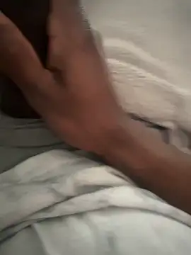 Snapshot of Oorgazmic chatting on 03/08/25, 11:27 Oorgazmic online show from 03/08/25, 11:27