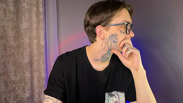 Snapshot of anahori__simon chatting on 01/14/25, 02:22 anahori simon online show from 01/14/25, 02:22