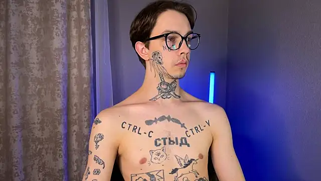 Snapshot of anahori__simon chatting on 01/23/25, 01:56 anahori simon online show from 01/23/25, 01:56