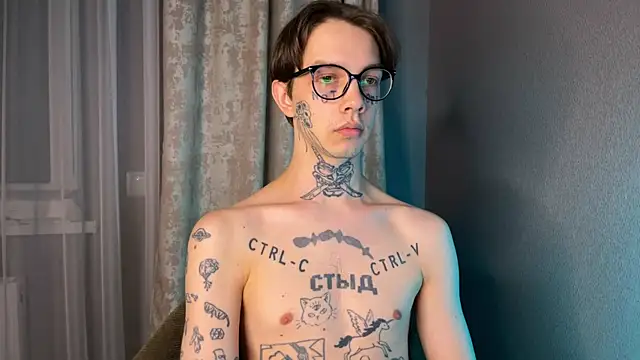 Snapshot of anahori__simon chatting on 02/04/25, 08:49 anahori simon online show from 02/04/25, 08:49