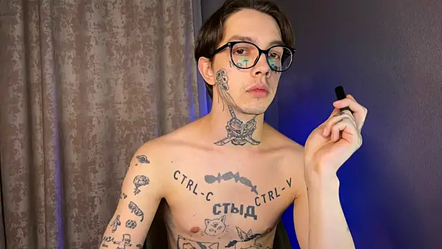 Snapshot of anahori__simon chatting on 02/18/25, 11:41 anahori simon online show from 02/18/25, 11:41