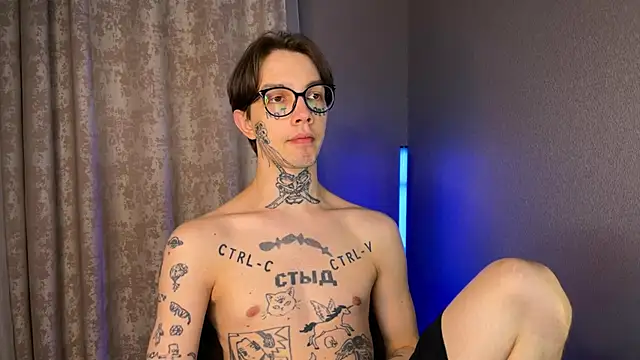 Snapshot of anahori__simon chatting on 02/23/25, 05:50 anahori simon online show from 02/23/25, 05:50