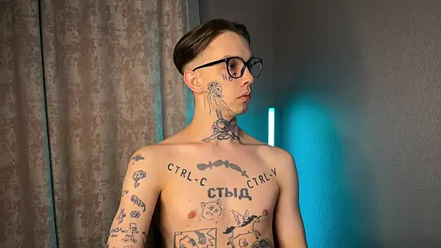 Snapshot of anahori__simon chatting on 02/26/25, 06:00 anahori simon online show from 02/26/25, 06:00