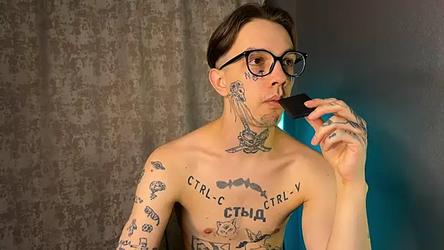 Snapshot of anahori__simon chatting on 03/01/25, 06:00 anahori simon online show from 03/01/25, 06:00