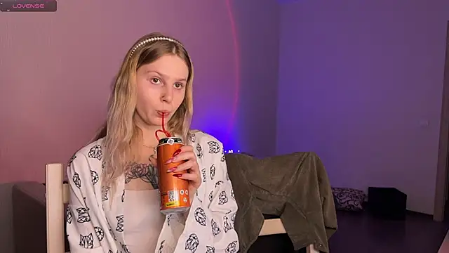 Snapshot of anahori__simon chatting on 03/07/25, 09:17 anahori simon online show from 03/07/25, 09:17