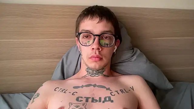 Snapshot of anahori__simon chatting on 02/16/26, 11:56 anahori simon online show from 02/16/26, 11:56