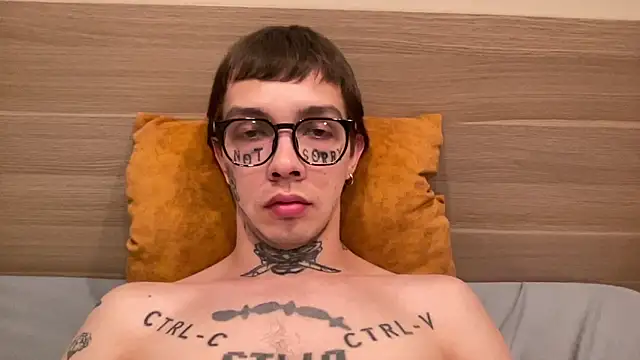 Snapshot of anahori__simon chatting on 03/01/26, 02:08 anahori simon online show from 03/01/26, 02:08