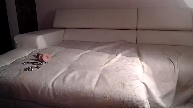 Snapshot of sexyLolia11 chatting on 10/17/25, 12:36 sexyLolia11 online show from 10/17/25, 12:36