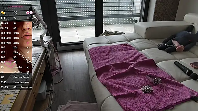 Snapshot of sexyLolia11 chatting on 07/19/26, 10:52 sexyLolia11 online show from 07/19/26, 10:52