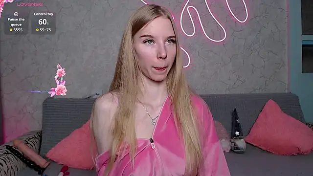 Cutieblondegirl online show from 02/20/26, 06:41