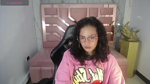 Tyna ch online show from 01/15/25, 04:21