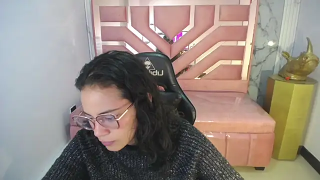 Tyna ch online show from 02/11/25, 04:13