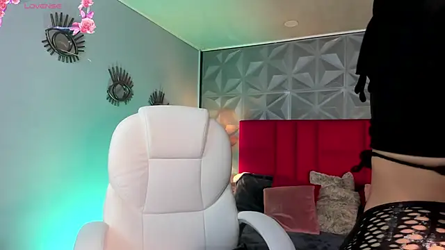 Valkiria ponce online show from 12/28/24, 01:49