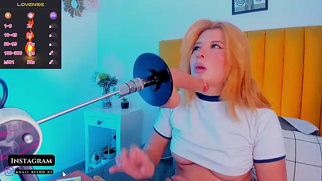 Khali reed  online show from 11/20/25, 04:34