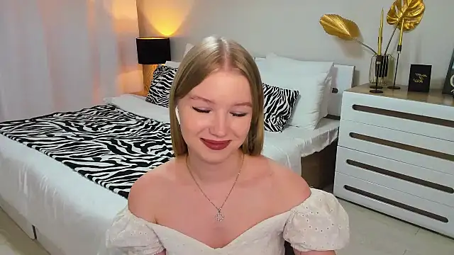 shy  lady online show from 01/19/25, 09:13