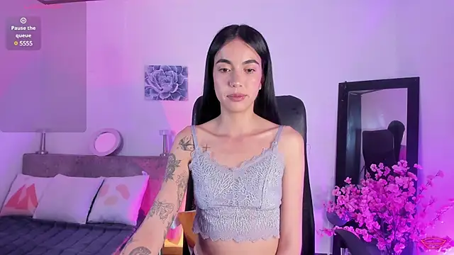 Snapshot of samy_lewis chatting on 03/21/25, 11:12 samy lewis online show from 03/21/25, 11:12