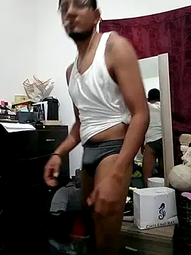 Snapshot of ale3J4a chatting on 02/01/25, 02:37 ale3J4a online show from 02/01/25, 02:37