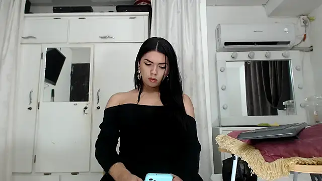 Snapshot of marcella6 chatting on 03/19/25, 11:50 marcella6 online show from 03/19/25, 11:50