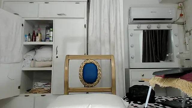 Snapshot of marcella6 chatting on 09/16/25, 11:11 marcella6 online show from 09/16/25, 11:11