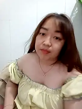 VyOanh2K online show from 02/18/25, 04:37