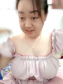 VyOanh2K online show from 03/18/25, 07:52