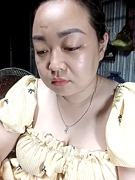 VyOanh2K online show from 10/18/25, 12:50