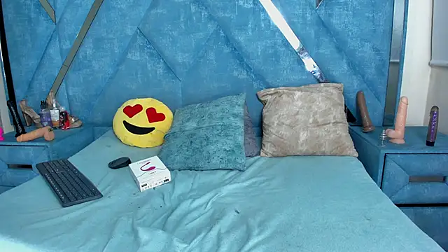 Aura love69 online show from 03/28/26, 02:33