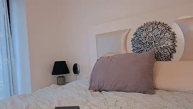 my lina online show from 12/28/24, 12:45