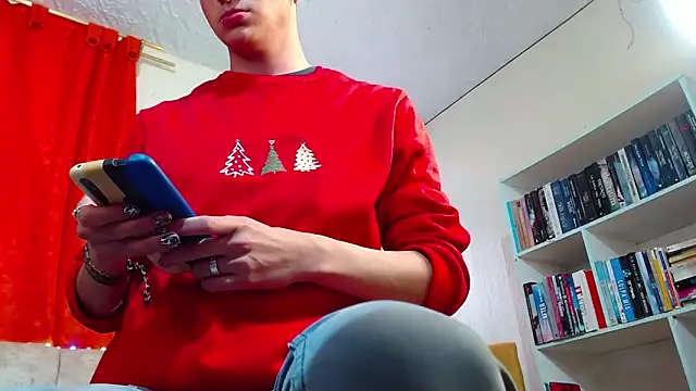 GabyThoms online show from 12/29/24, 08:48