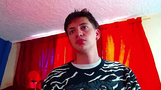 GabyThoms online show from 12/31/24, 02:58