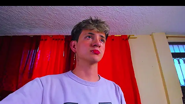 GabyThoms online show from 01/31/25, 09:37