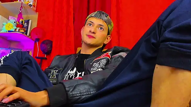 GabyThoms online show from 03/08/25, 03:06